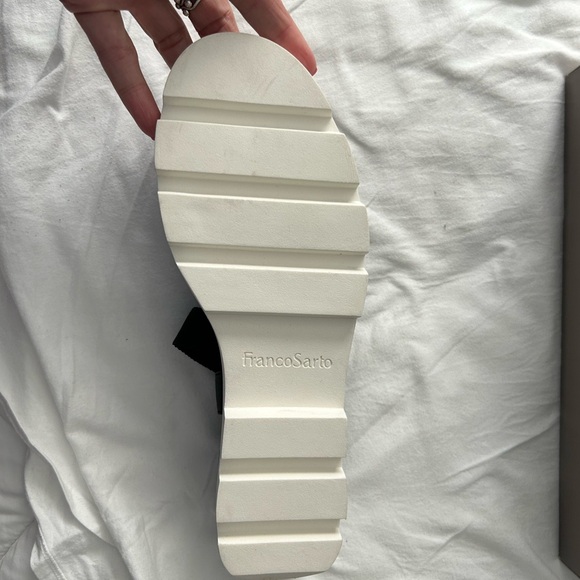 Franco Sarto, leather sandal in women’s size 11. - Picture 3 of 5